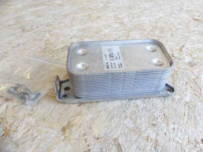 Mercedes Engine Oil Cooler CL550 CLK550 CLS550 E550 G550 GL550 ML550 S550 SL5504